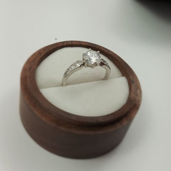 1 Carat Romantic Moissanite 925 Silver Engagement Ring - Picture 9 of 11